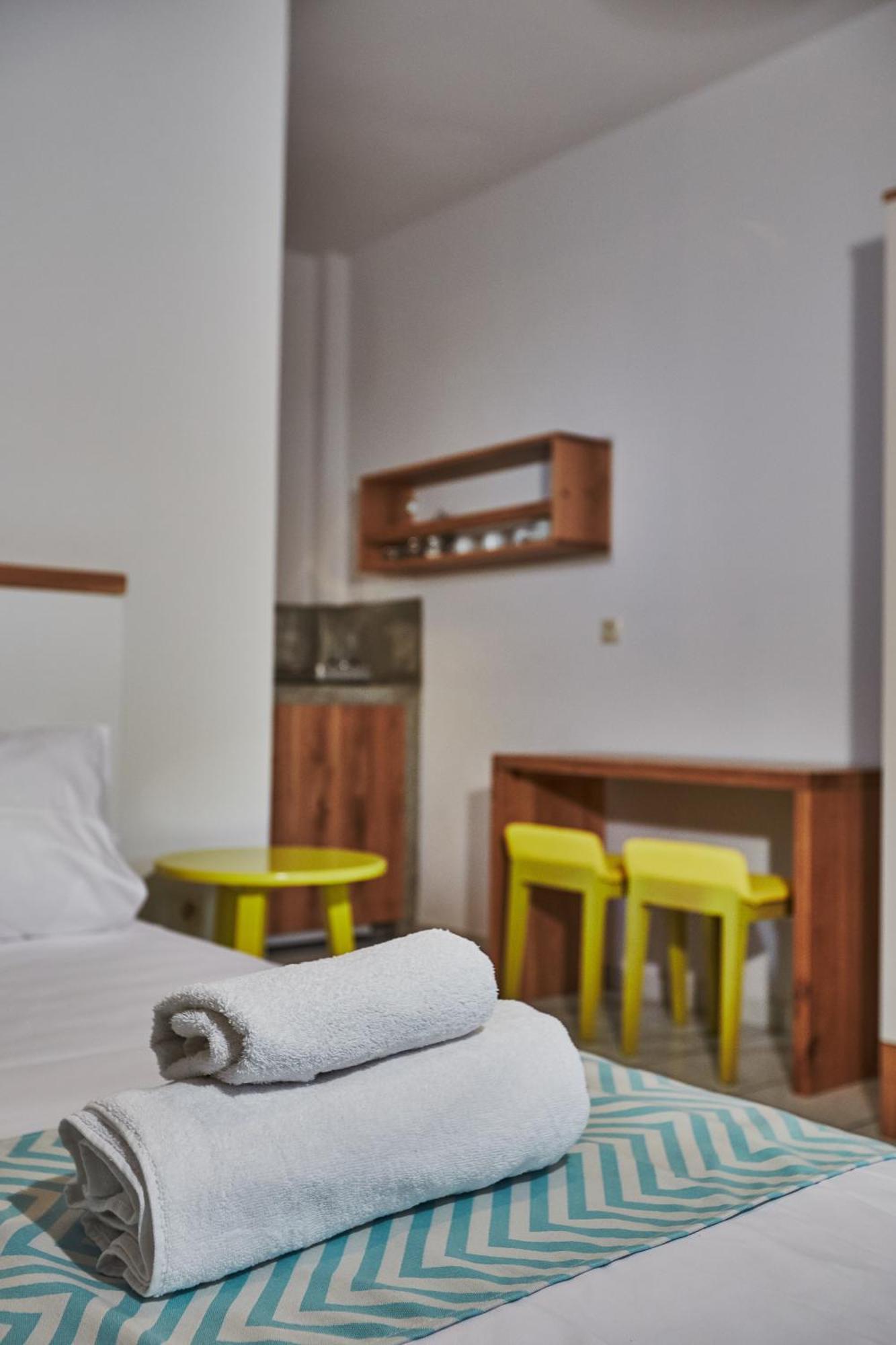 Irene Studios Áyios Pétros Zimmer foto